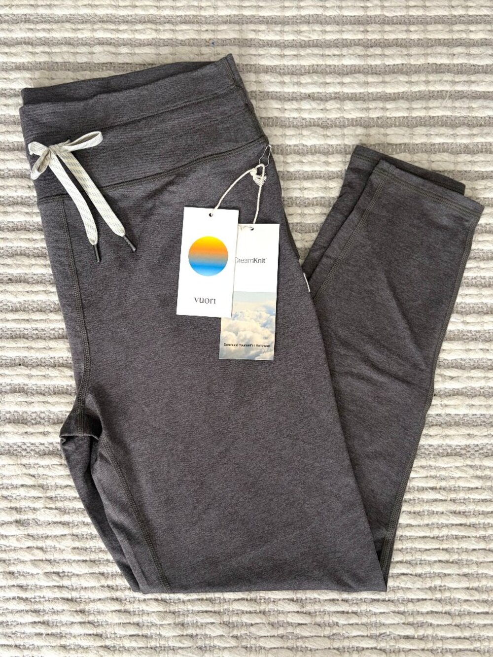 NWT Vuori Women's Halo Leggings Gray Size L